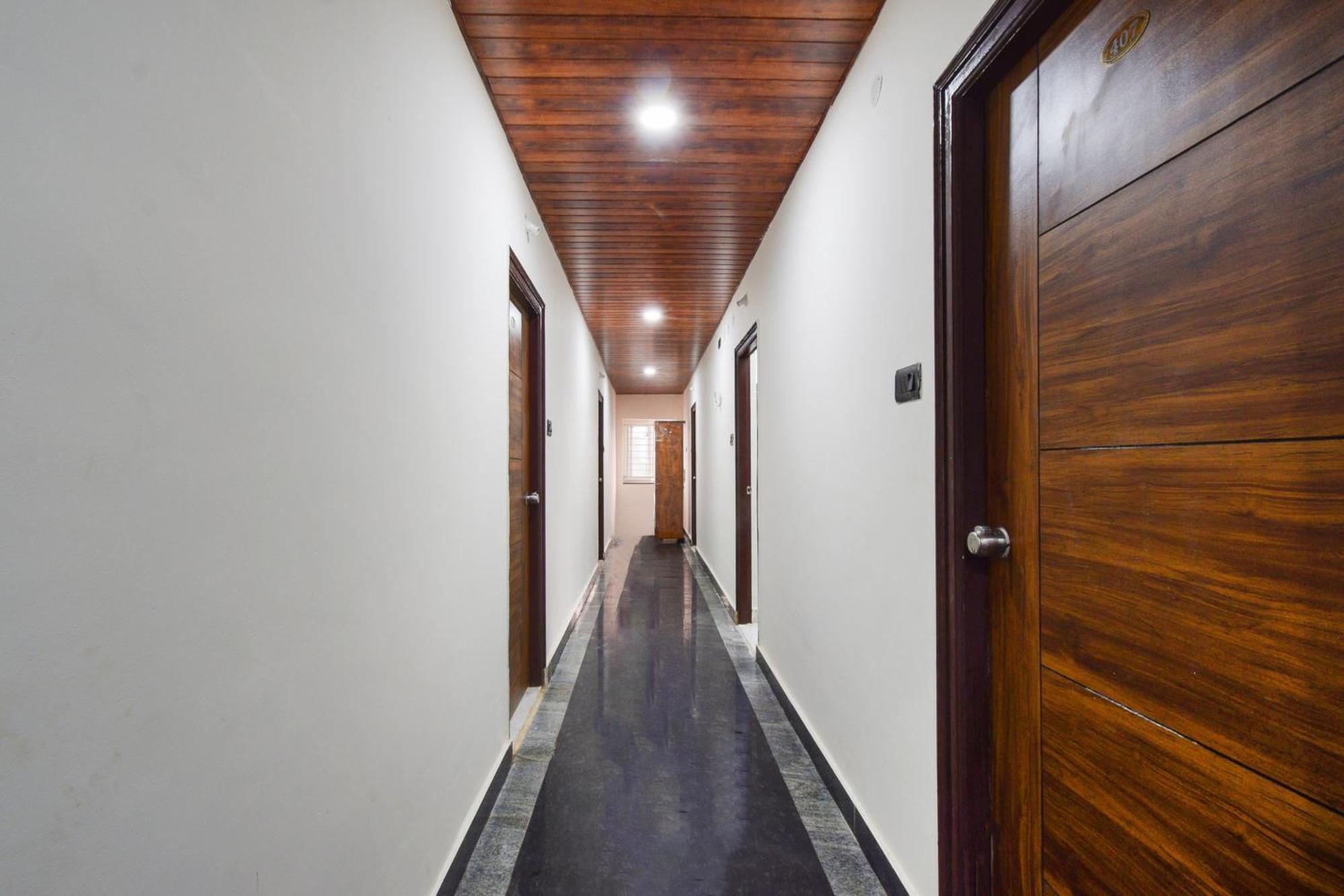 Super Collection O Gachibowli Phase - 1 Near Isb Hotel Exterior photo